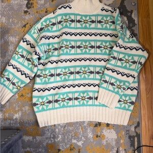 American Eagle Outfitters Knit Sweater in Cream and Green